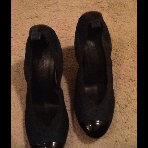 Shoes - Picture 2 of 4